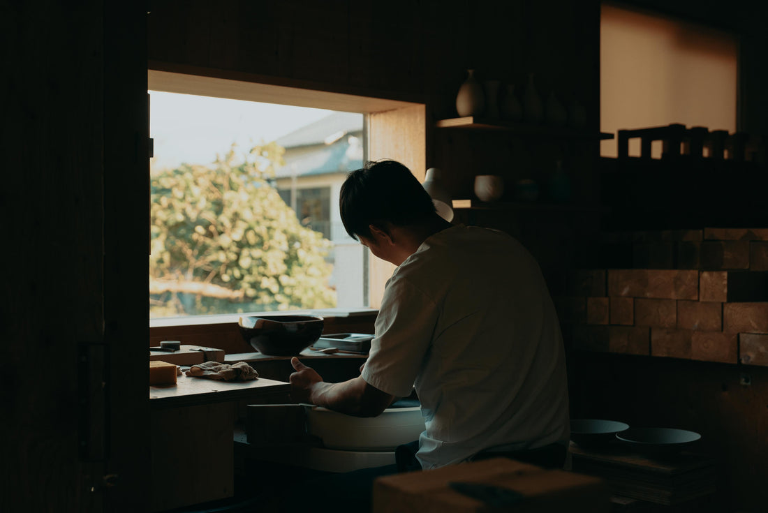 【陶芸家：岩崎龍二インタビュー前編】狙わない美しさ