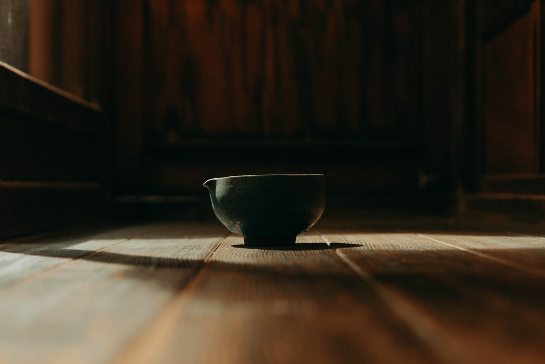 景色を探す。TOKINOHA×UTSUWA コラボ茶碗「滴り」