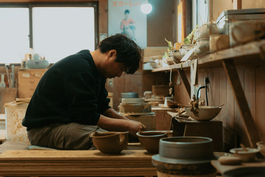 【陶芸家・古谷浩一】使い手を想い、生まれる器。完璧ではない”揺らぎ”の中にある美しさが、日々の食卓を彩る