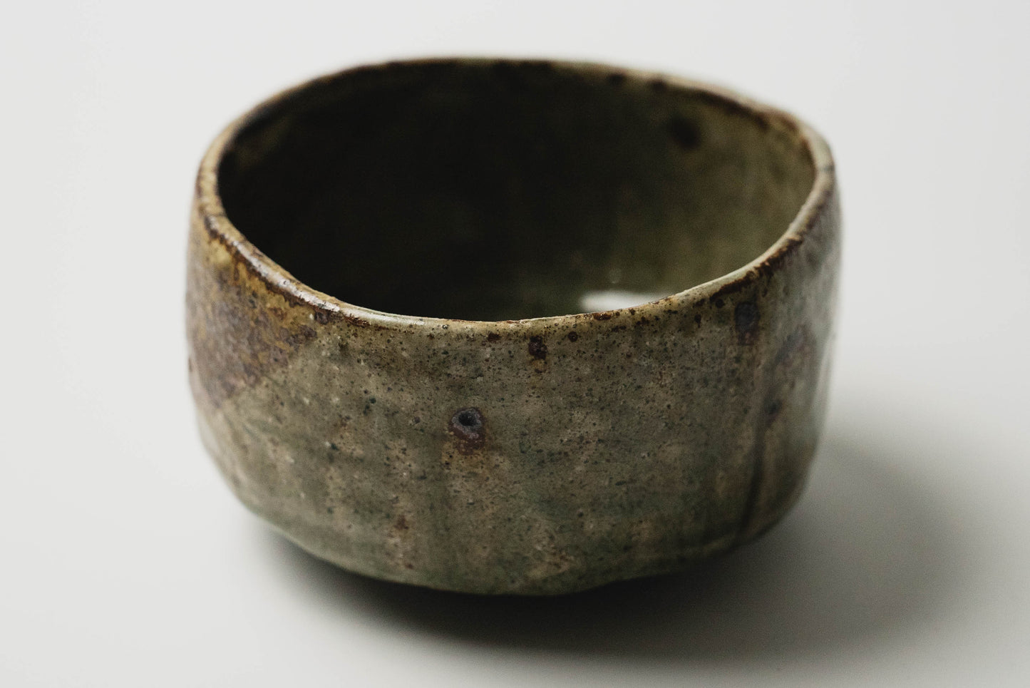 【しの平窯×UTSUWA】コラボ手捏ね茶碗　掛け分け